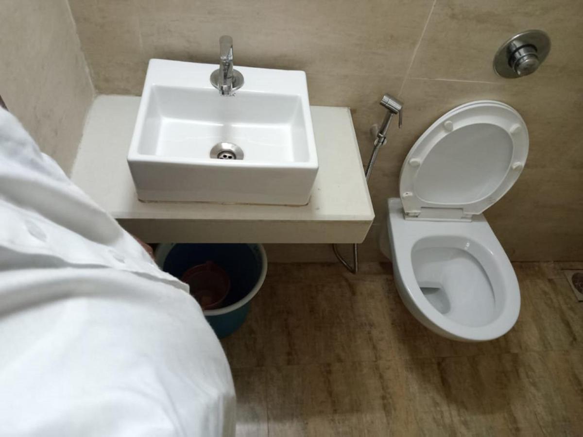 Hotel Sai Deep Lodging By Wb Inn Navi Mumbai Exterior foto
