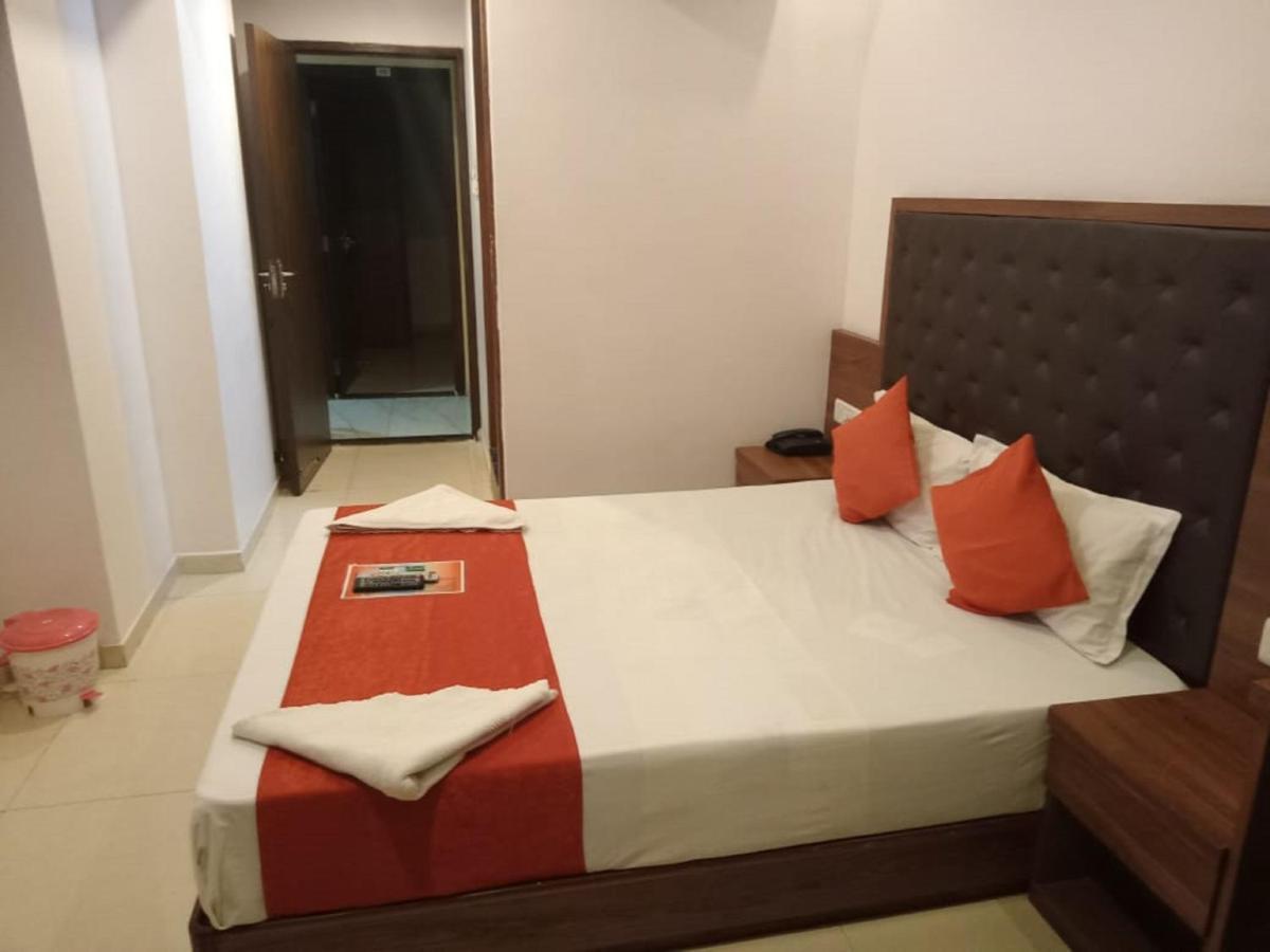 Hotel Sai Deep Lodging By Wb Inn Navi Mumbai Exterior foto